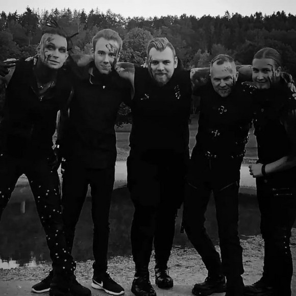 Large_uncropped_1a8230db