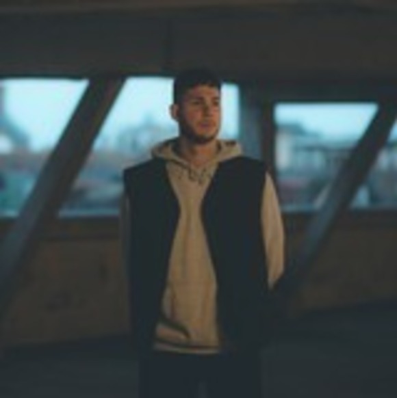 Large_uncropped_a0d08453