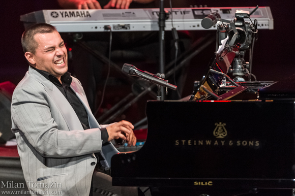 Large_uncropped_cfd4eb38