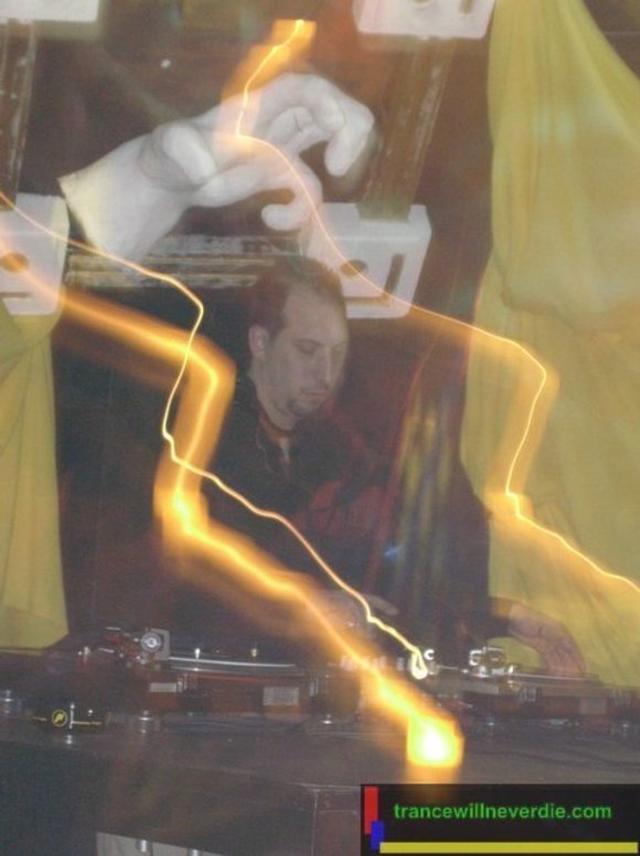 Large_uncropped_8fa4743b