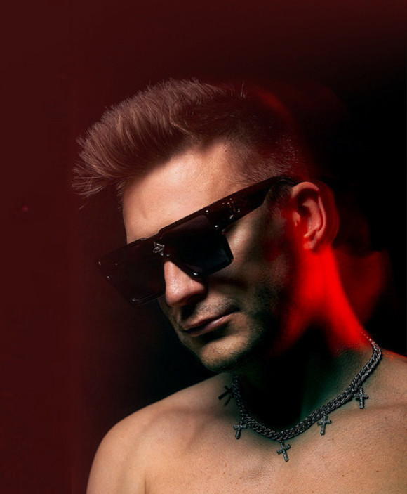 Large_uncropped_82070446