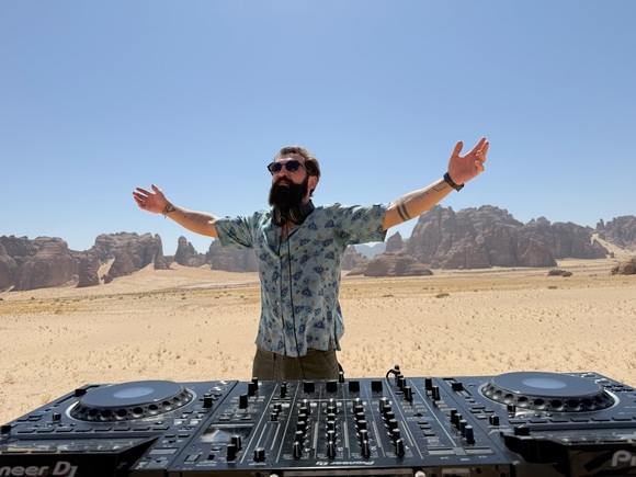 Large_uncropped_e7c48395