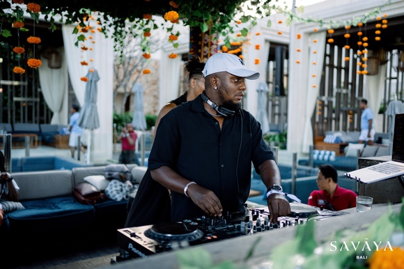 Large_uncropped_c4c4b786