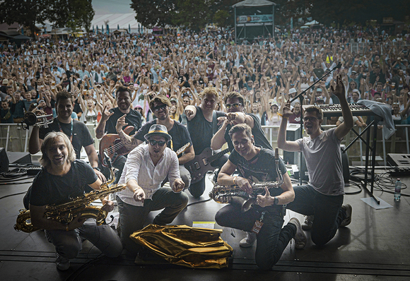 Large_uncropped_c8afc2b7