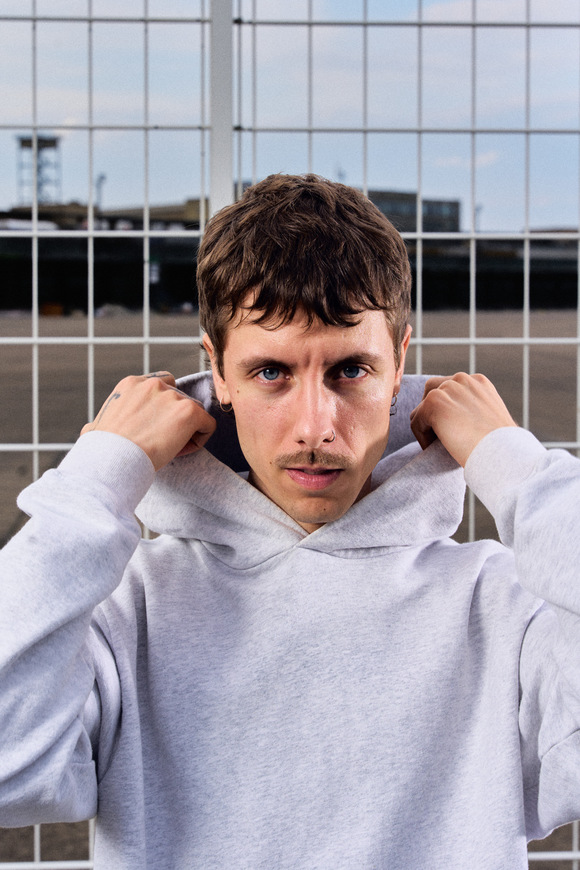 Large_uncropped_0705661f