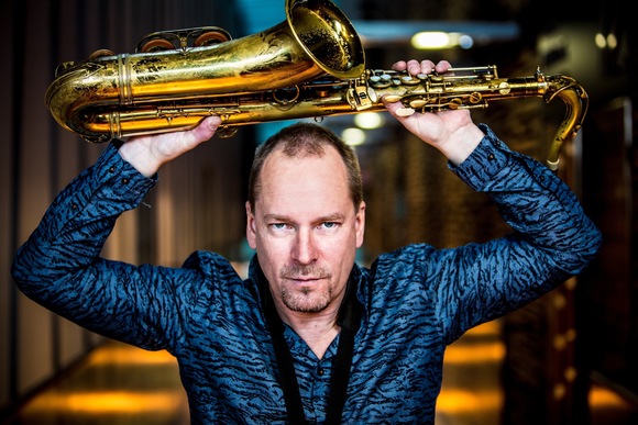 Large_uncropped_01c22d96