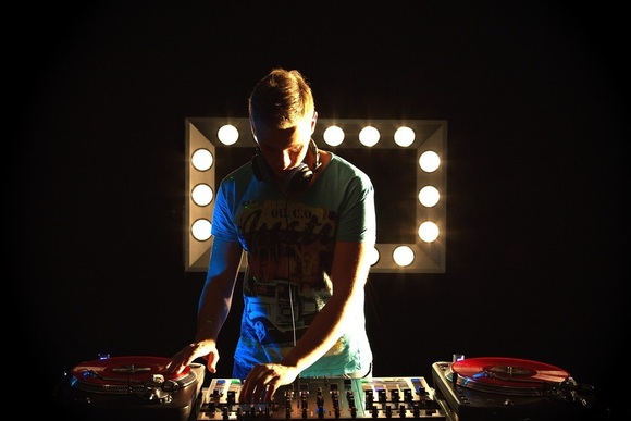 Large_uncropped_f6db1ce2