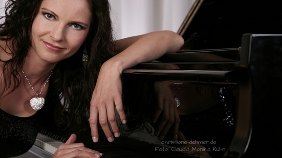 Christiane Dehmer - Lounge Jazz Pop Nu Jazz Ambient Improvisation Pop Synthiepop Live-Musiker in Waldbrunn