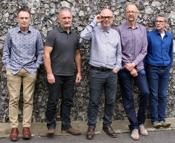 Large_uncropped_660291ad