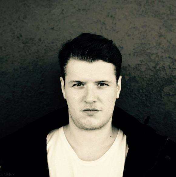 Large_uncropped_322ab7f9