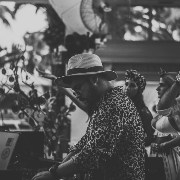 Large_uncropped_e82012ac